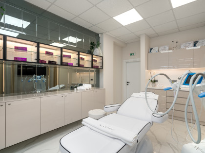 Ал Клиник / Al Clinic