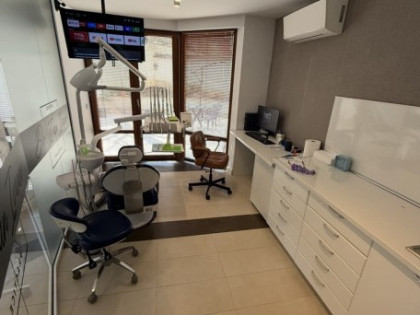 Дентална практика Д-р Иван Иванов