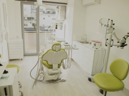 Дентална клиника Дента Консулт / Denta Consult