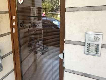 Дентална практика Д-р Иван Иванов