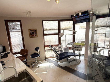 Дентална практика Д-р Иван Иванов