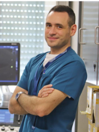 Д-р Калин Сапунджиев