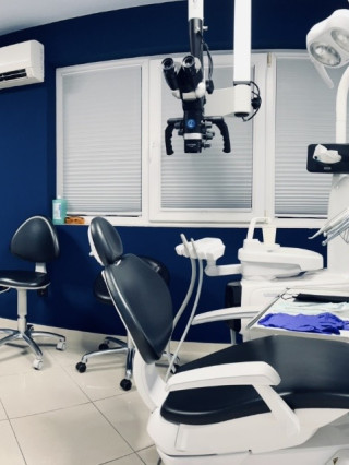 Д-р Виктор Манов