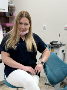 Д-р Виктория Стрезова