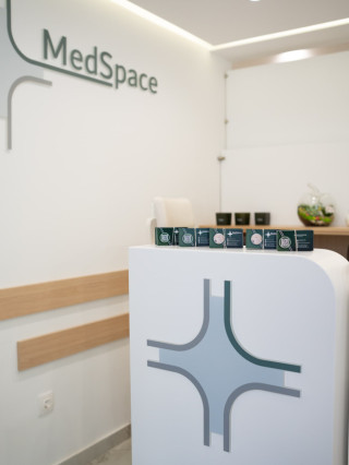 Д-р Мария Разложка