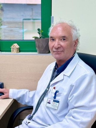 Доц. Андрей Петров, дм