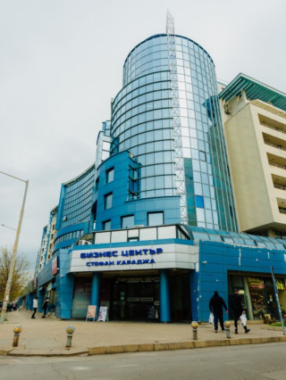 Яна Петрова