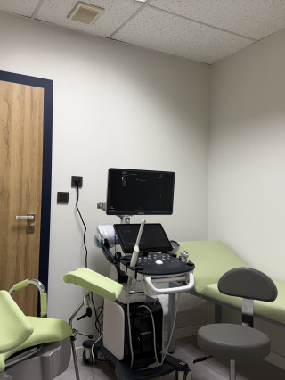 Д-р Момчил Тонев