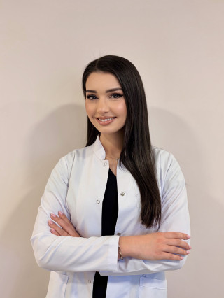 Д-р Виктория Славова