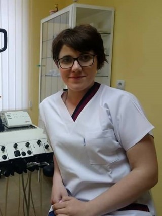 Д-р Евелина Велкова