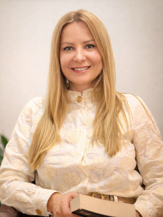 Евелина Деспова