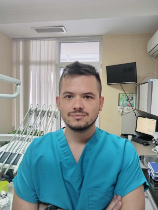 Д-р Кирил Кирилов