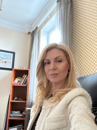 Радост Богданова