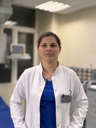 Д-р Елена Харизанова