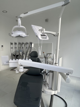 Д-р Цветомир Средков