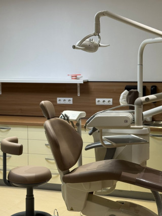 Д-р Филиз Емин