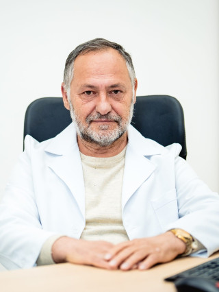 Проф. Кирил Христозов, дм