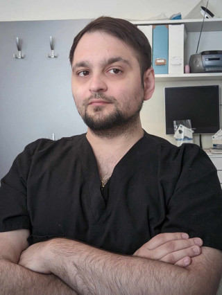 Д-р Даниел Несторов