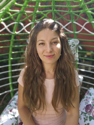 Неда Велинова