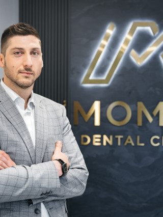 Д-р Александър Момани