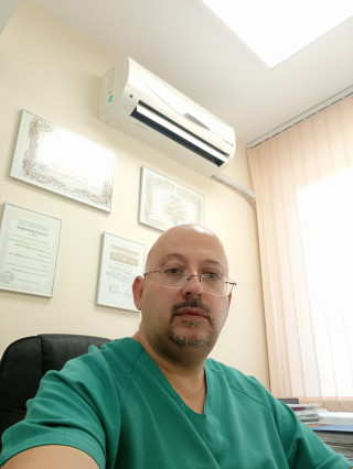 Д-р Стефан Фъртунов, дм