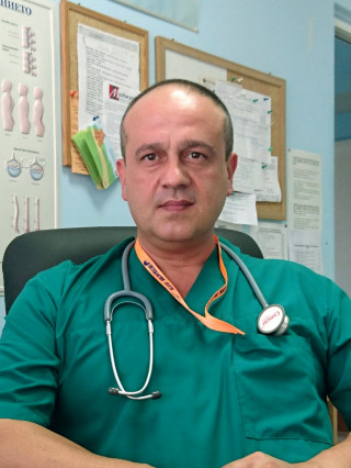 Д-р Младен Бъчваров