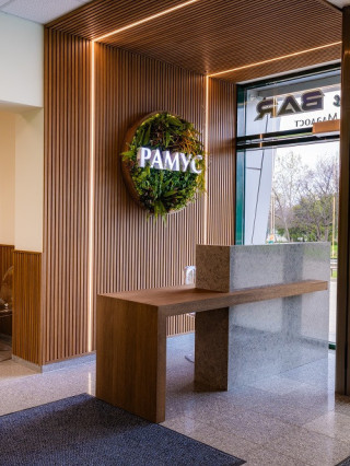 Д-р Елка Славова