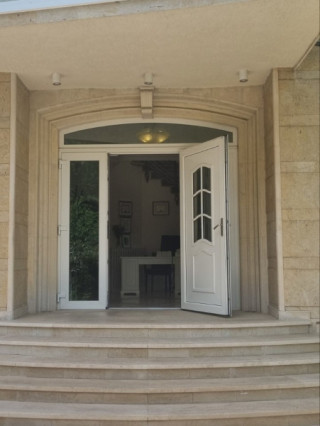 Д-р Виктор Кръстев