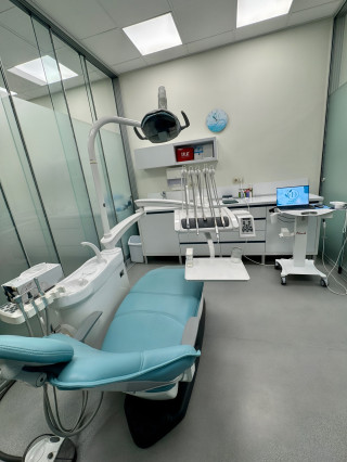 Д-р Любен Стойков