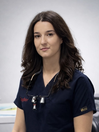 Д-р Яница Чолакова