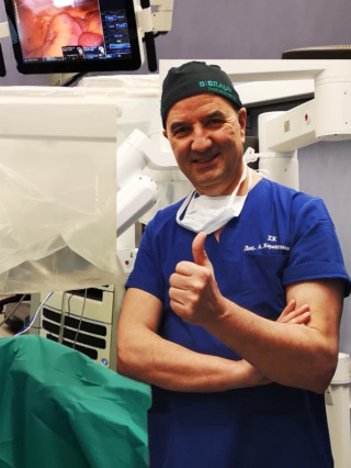 Доц. Анатолий Карашмалъков, дм