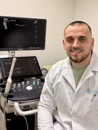 Д-р Момчил Тонев