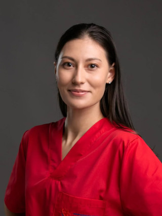 Д-р Екатерина Суворова