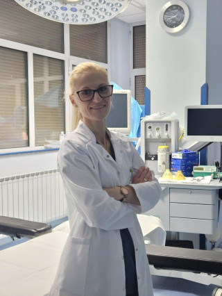 Д-р Славина Котова, дм