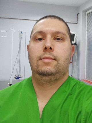 Д-р Веселин Колев