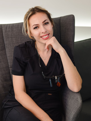 Д-р Анна Христова