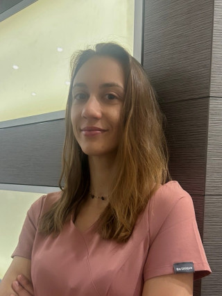 Д-р Ирина Младенова