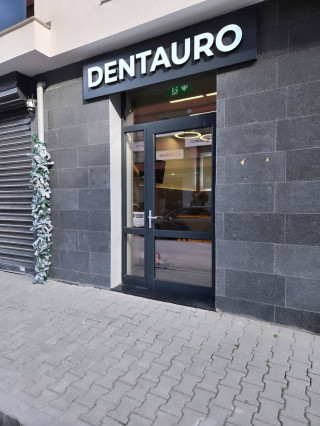 Д-р Светлозар Воденичаров