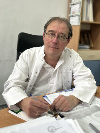 Д-р Емил Караиванов