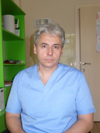 Д-р Максим Клисурски