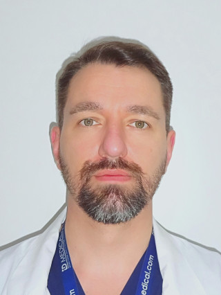 Д-р Николай Николов
