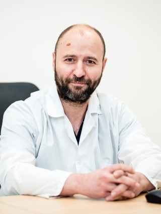 Д-р Ростислав Маринов