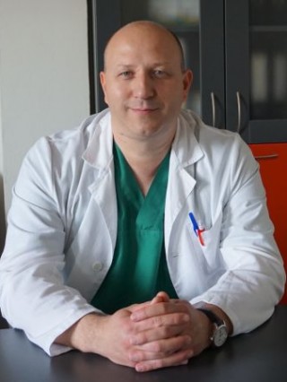 Д-р Стоян Пеев