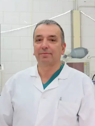 Д-р Гошо Грозев, дм