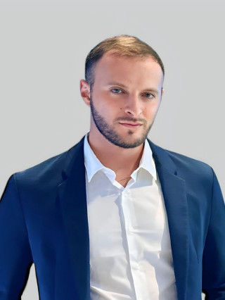 Д-р Михаил Люцов