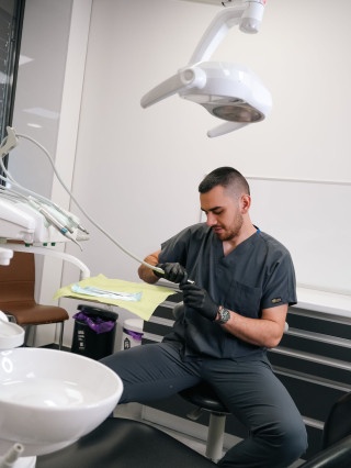 Д-р Калоян Върбов