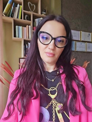 Таня Кръстева