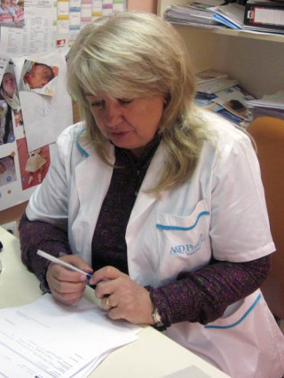 Д-р Йоли Братоева