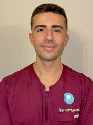 Д-р Александър Костадинов