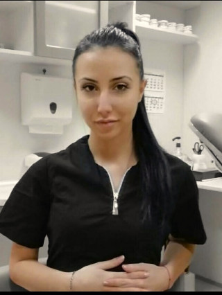 Д-р Моника Флорова